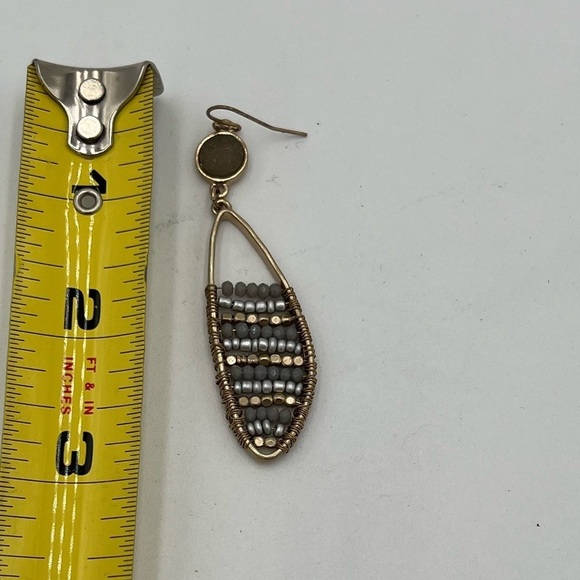 Elegant Gold and Gray Beaded Earrings Pre Own - Picture 5 of 5